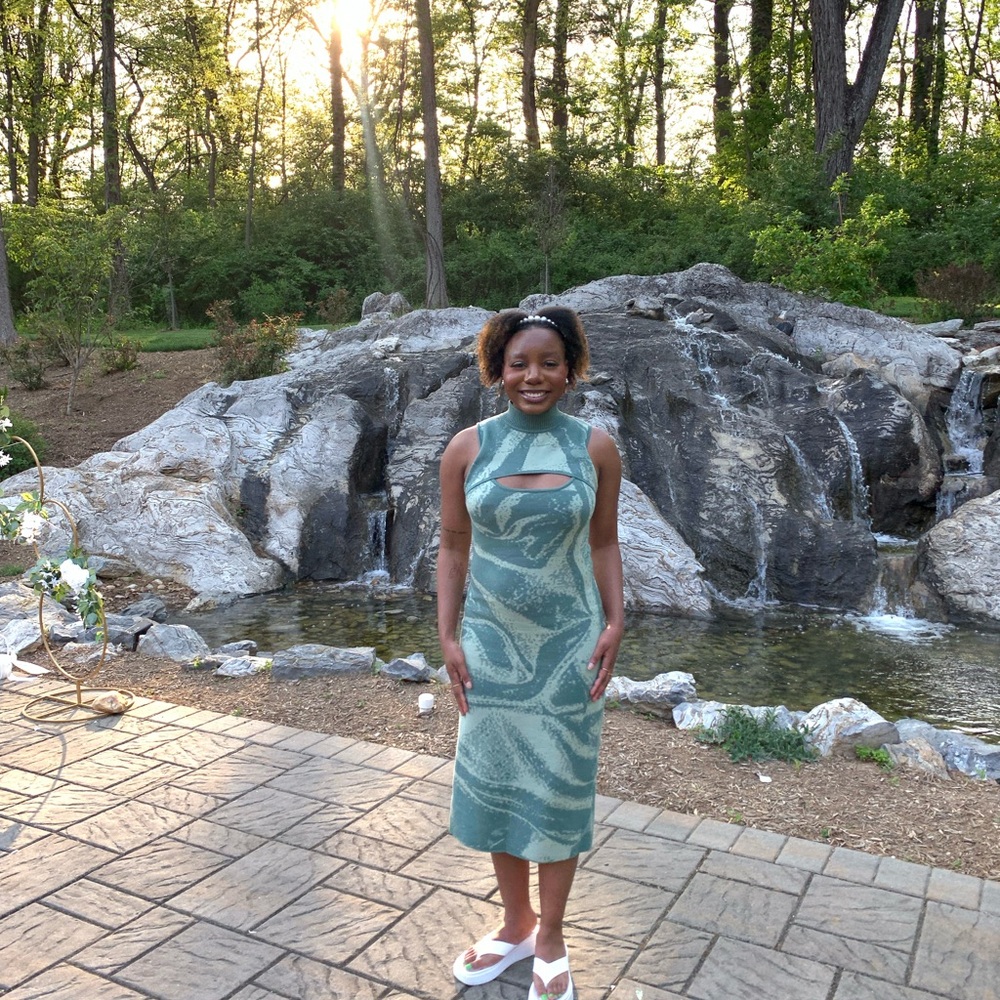 Elegant Green Sleeveless Dress